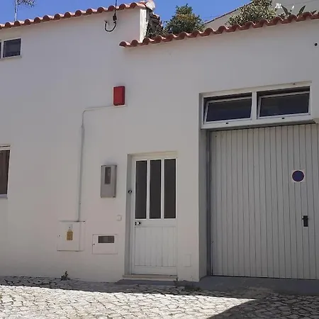 Vivenda Do Americo Juncal (Leiria)